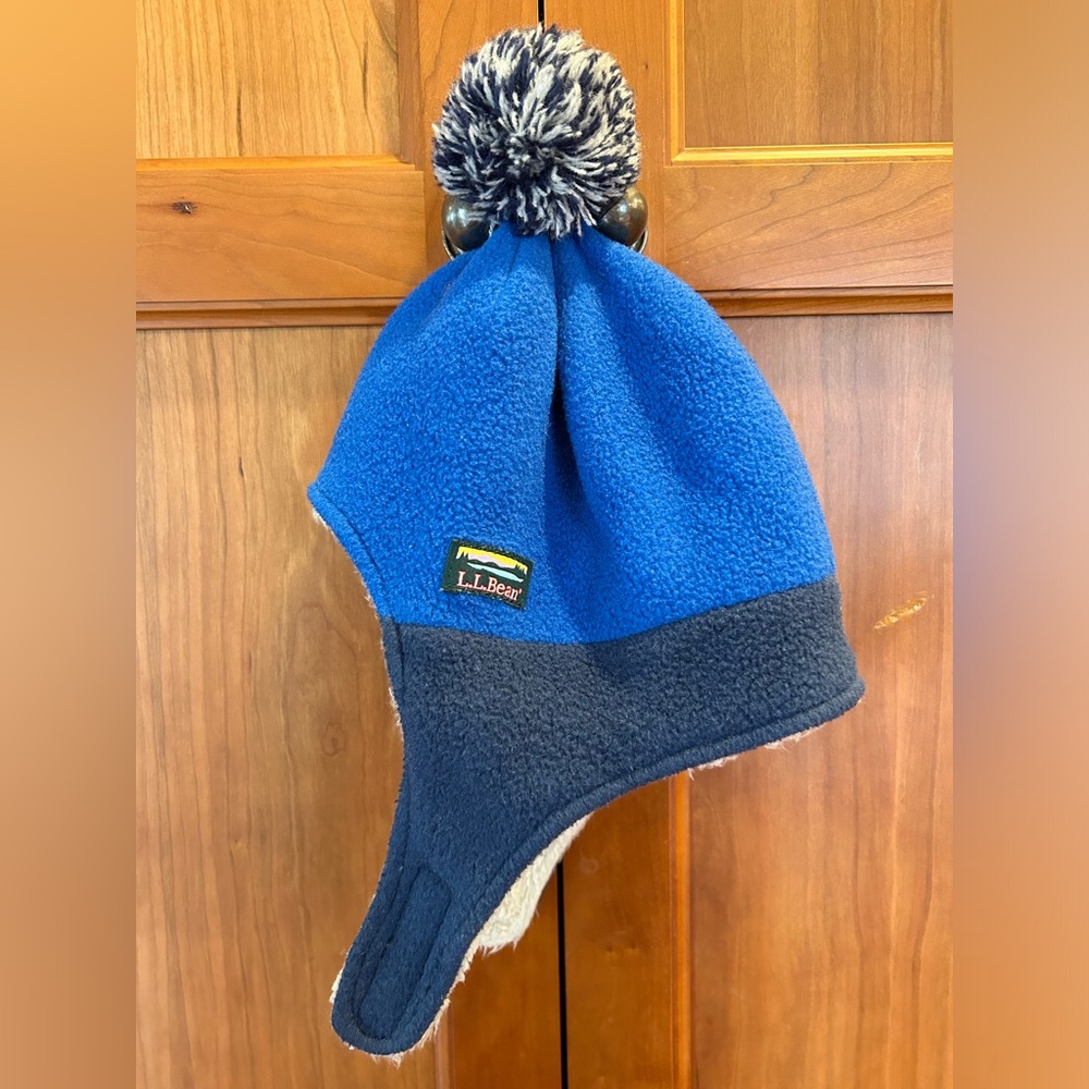 LL BEAN mountain classic fleece hat toddler size 12-24 months.